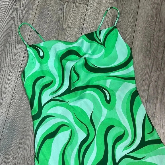 ZARA The Safia Mini Dress Retro 70s 80s Green Swirl Sze M Satin Spaghetti Strap - Picture 6 of 7